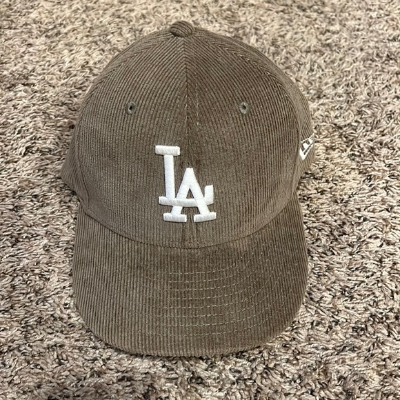 New Era Other - New Era LA Dodgers 59FIFTY olive corduroy fitted hat